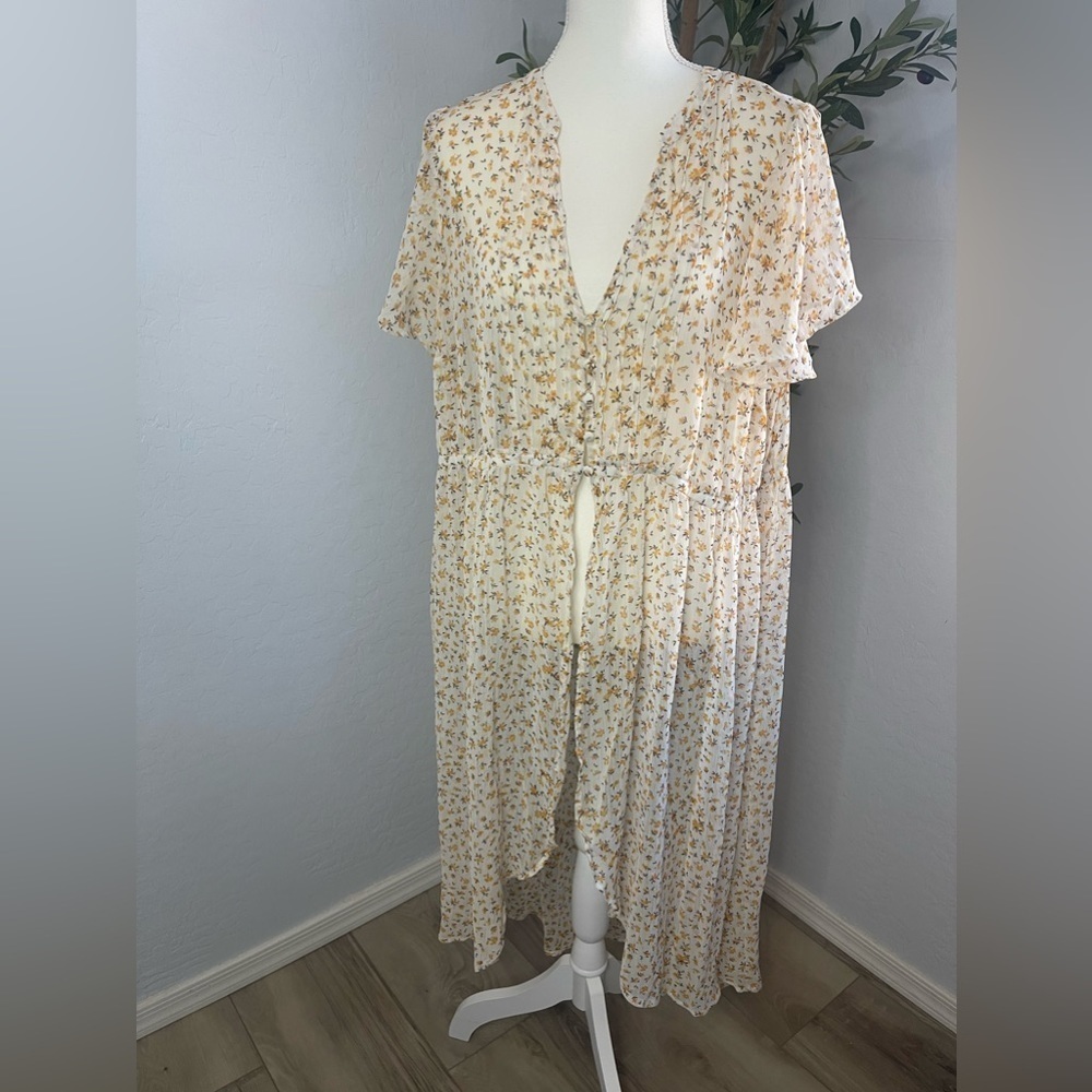 Torrid Floral Duster - Picture 2 of 6